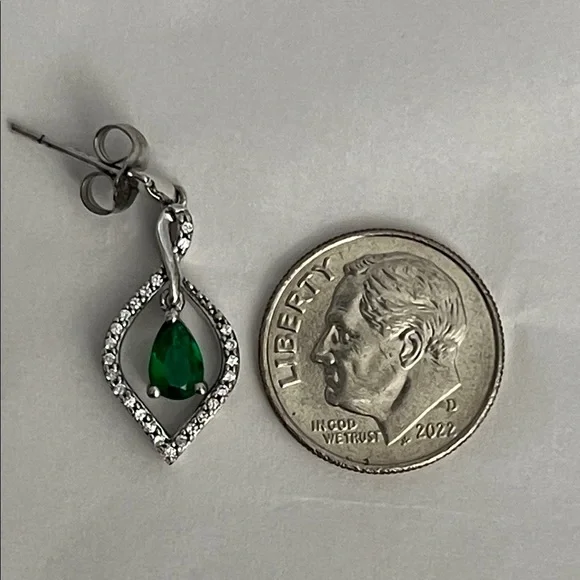 Elegant Emerald (Sim) & LC Sapphire Silver Earings - Picture 5 of 6